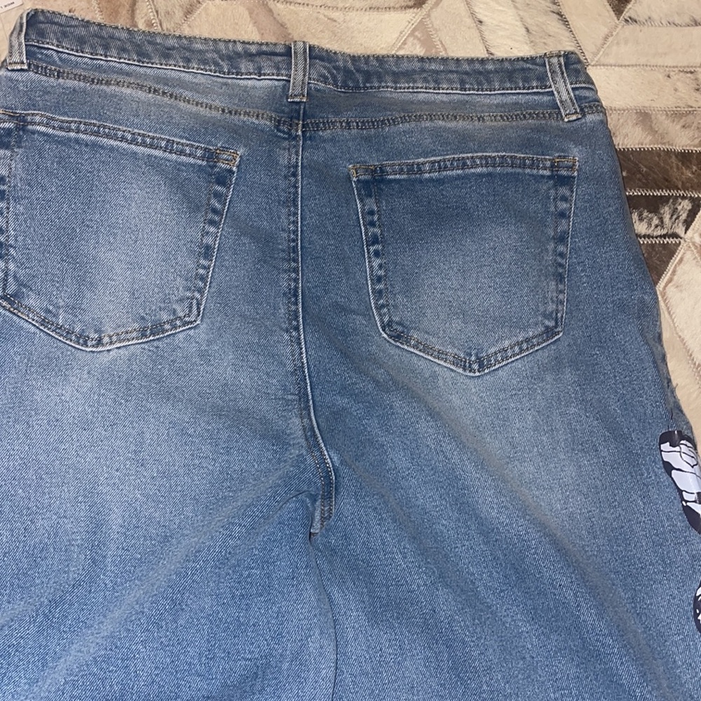 Jeans - Picture 3 of 5